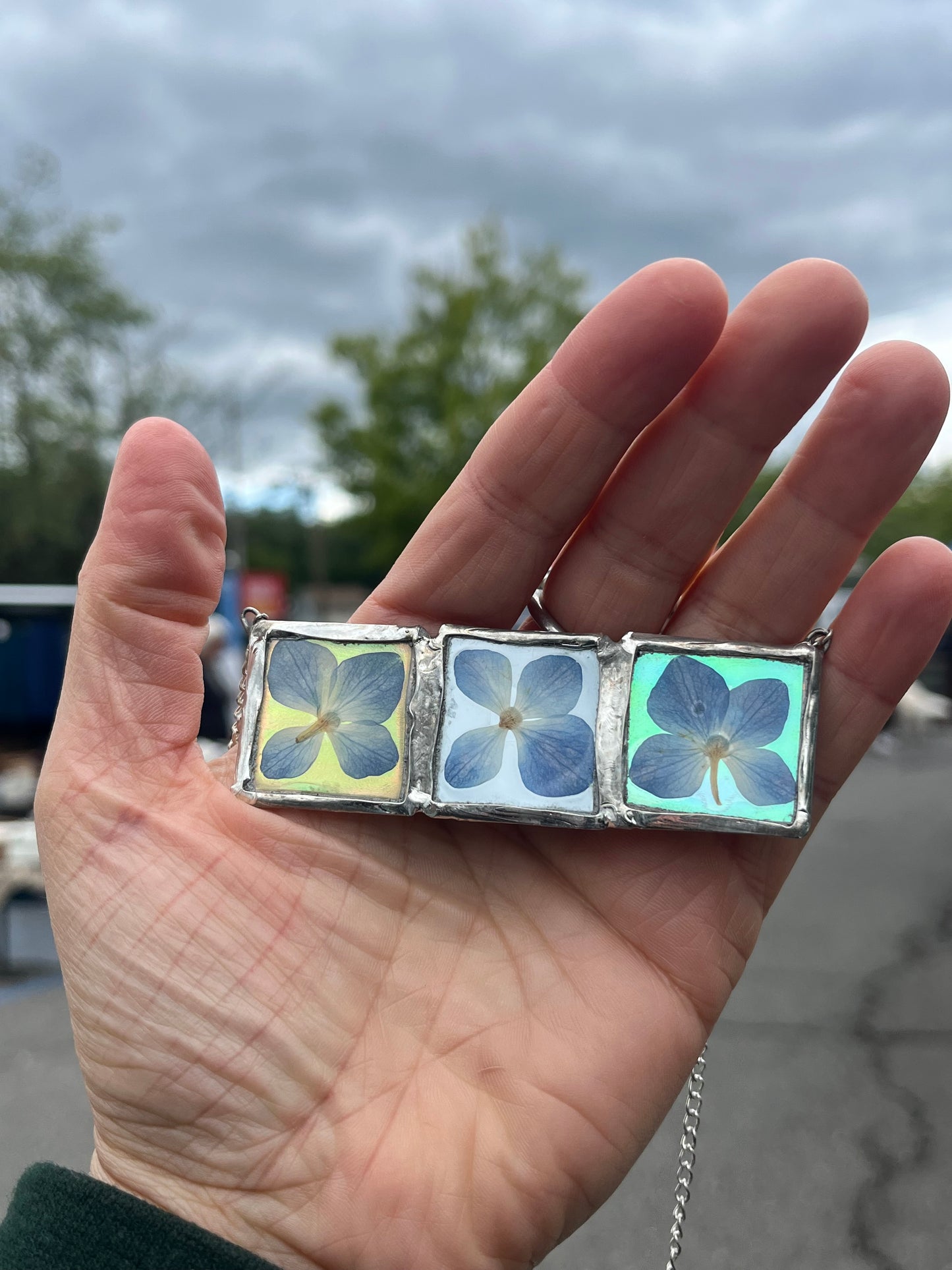 Blue Hydrangea Trilogy Necklace – Colorful Pressed Flower Jewelry