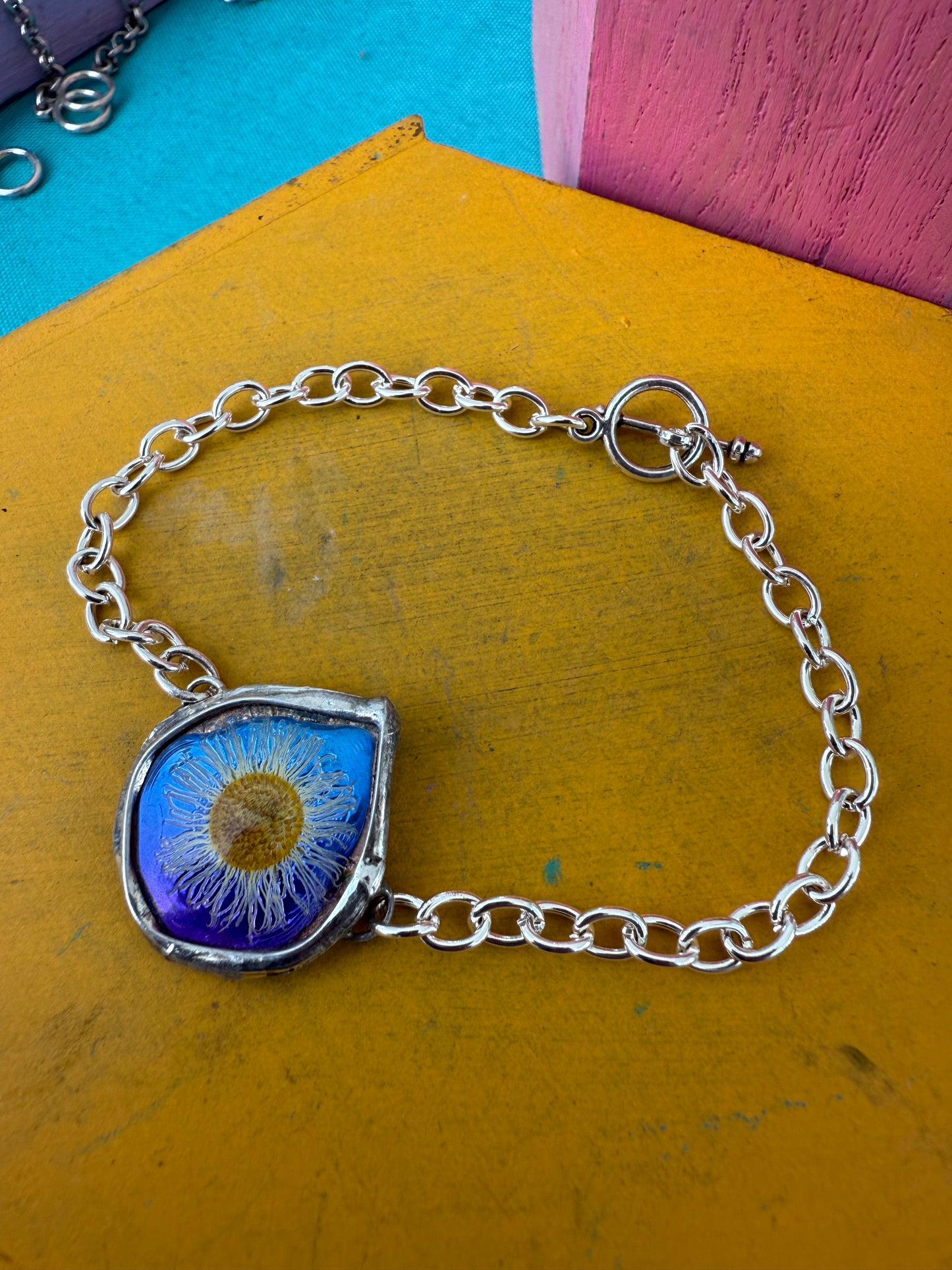 “Starlit Fleabane” Bracelet – Real Daisy Fleabane in Violet-Blue Resin
