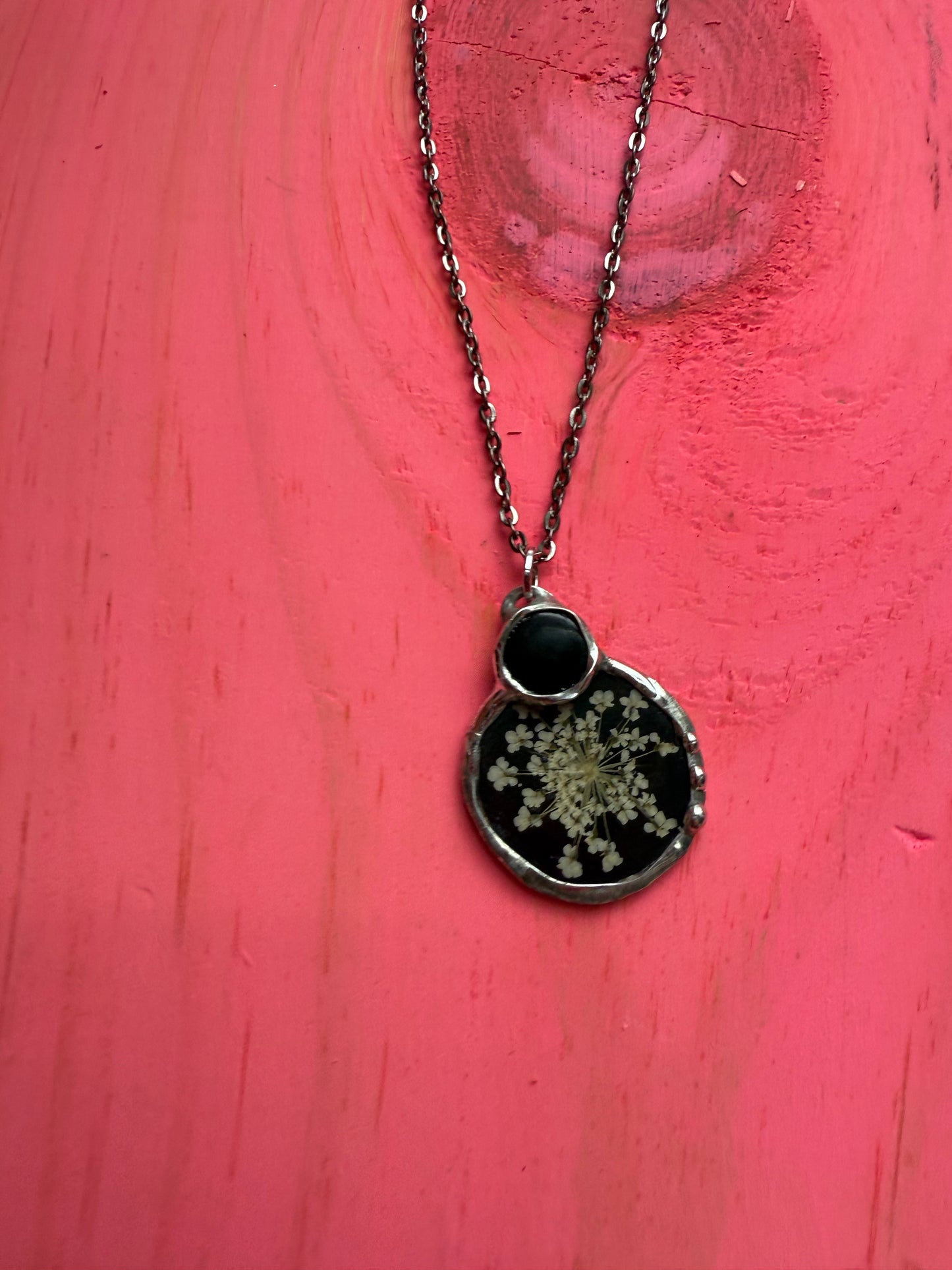 Queen Anne’s Lace and Black Onyx Necklace – Botanical Resin Pendant in Soldered Frame