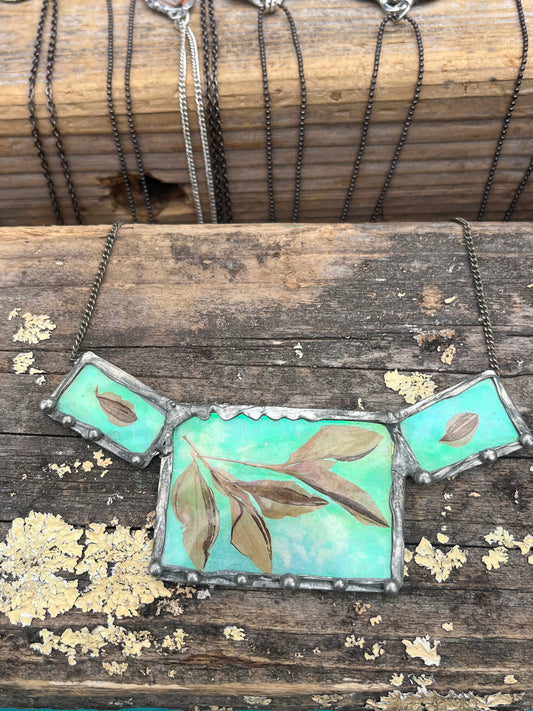 Wandering Jew Iridescent Statement Necklace – Bold Nature-Inspired Jewelry