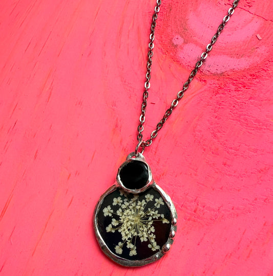 Queen Anne’s Lace and Black Onyx Necklace – Botanical Resin Pendant in Soldered Frame